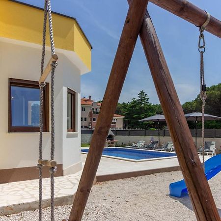 Modern Villa Eve In Medulin With Pool Near The Beach Esterno foto