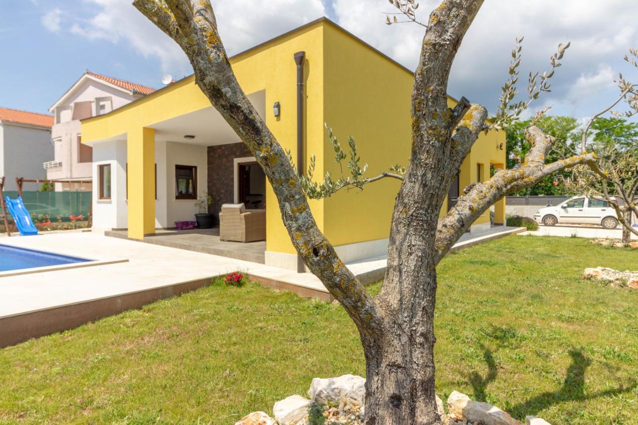 Modern Villa Eve In Medulin With Pool Near The Beach Esterno foto