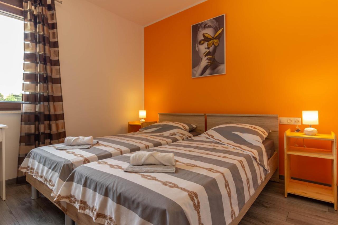 Modern Villa Eve In Medulin With Pool Near The Beach Esterno foto