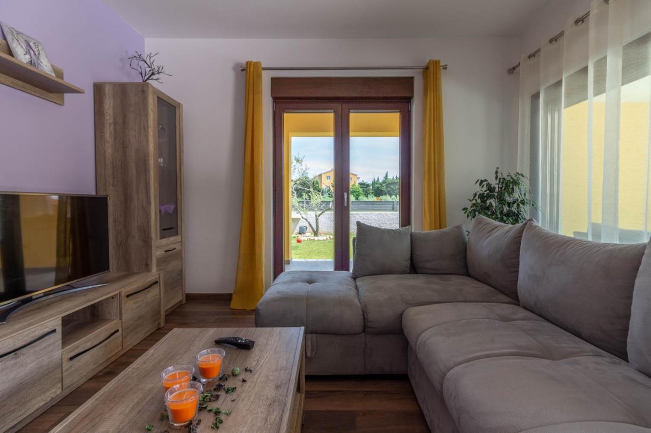 Modern Villa Eve In Medulin With Pool Near The Beach Esterno foto