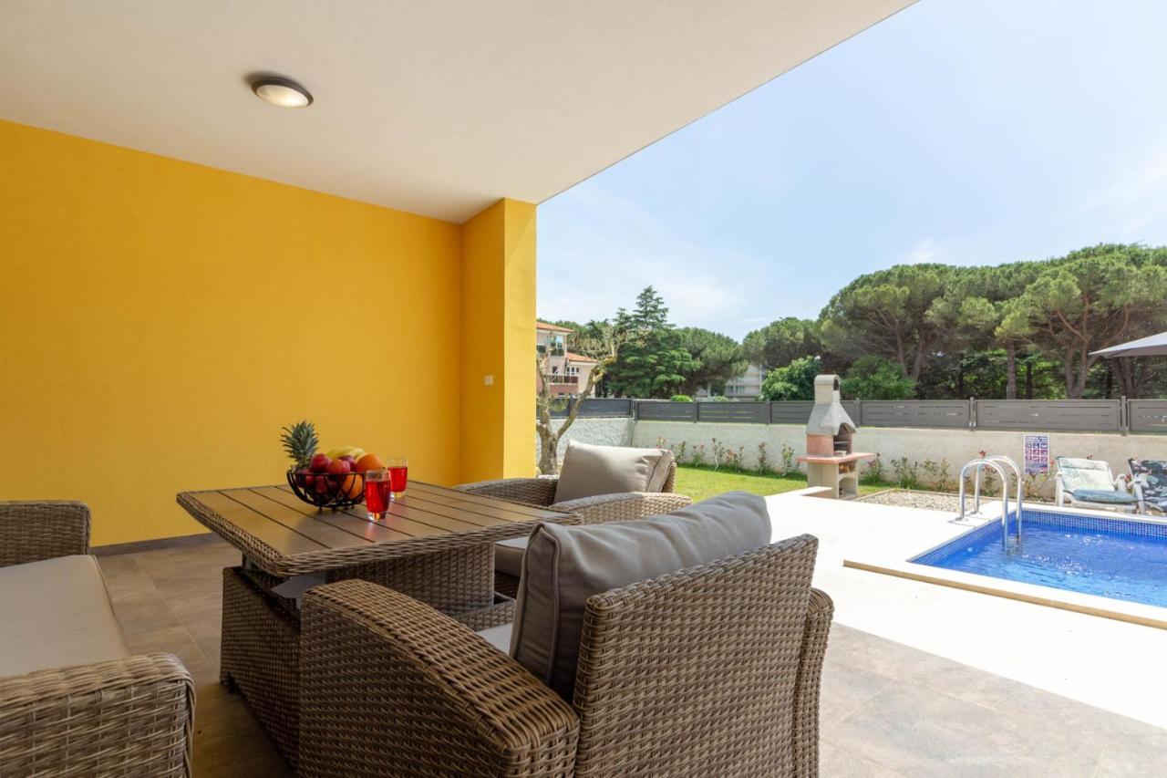 Modern Villa Eve In Medulin With Pool Near The Beach Esterno foto